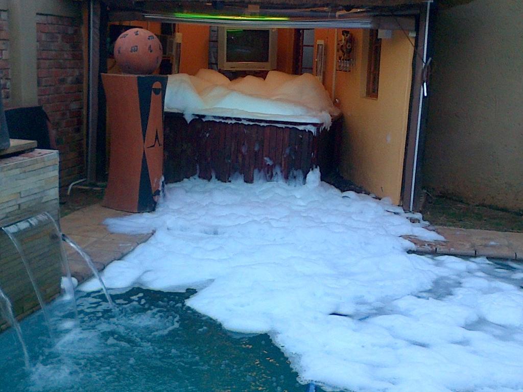 Die Bostokelos And Spa Hotel Vanderbijlpark Exterior photo